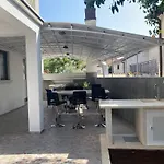 Villa Arena